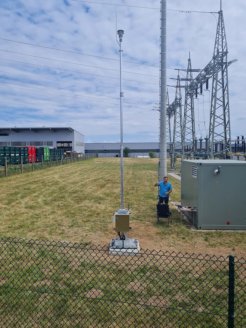 6 m Station für Leitungsmonitoring bei Energieversorgern